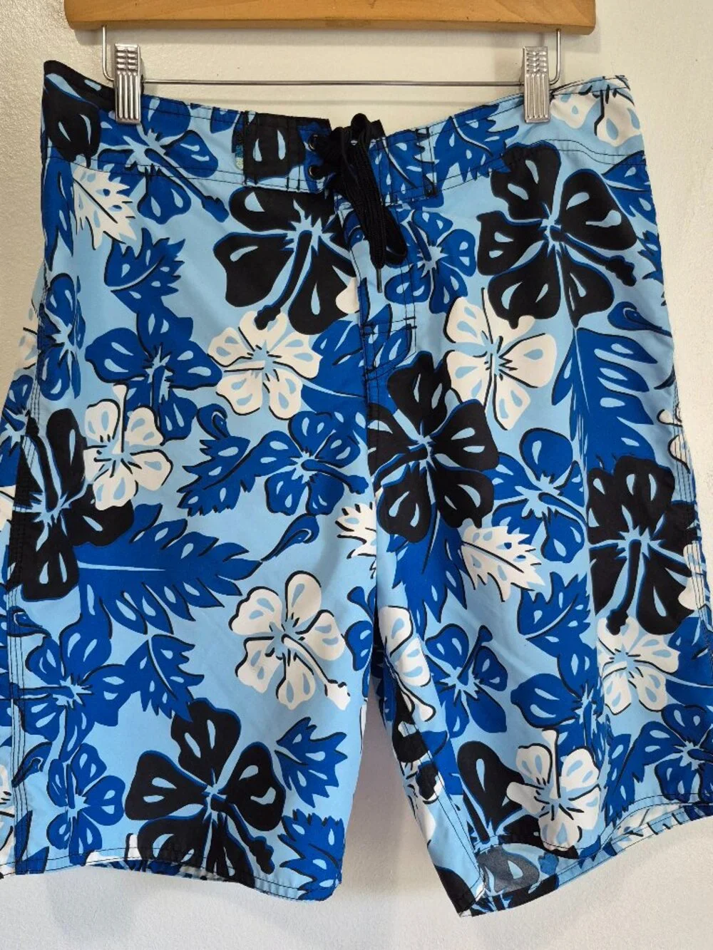 Quicksilver Men's Floral Blue Black White Swim Board Shorts Size 33